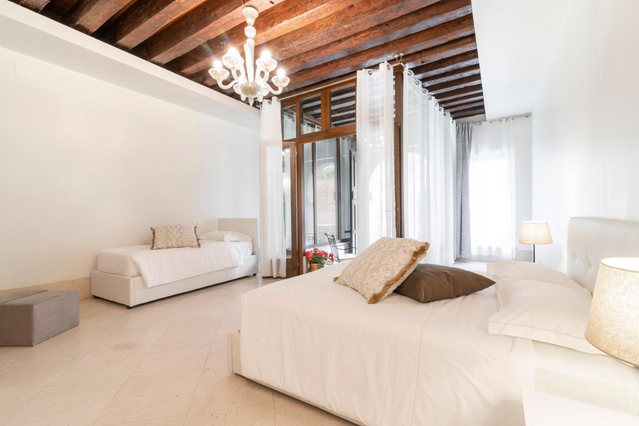 Riva Palace Apartments By Wonderful Italy Benátky Exteriér fotografie